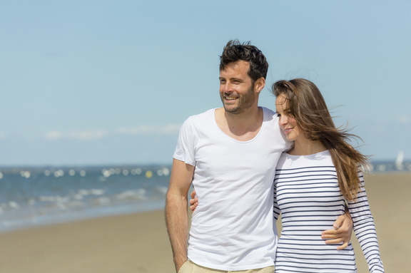 thalazur arcachon exterieur plage couple 296