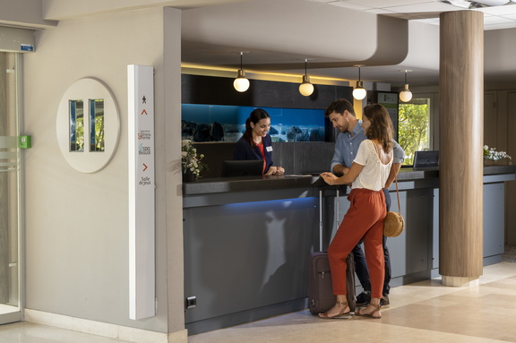 thalazur carnac hotel accueil couple 2019-les-salines-037